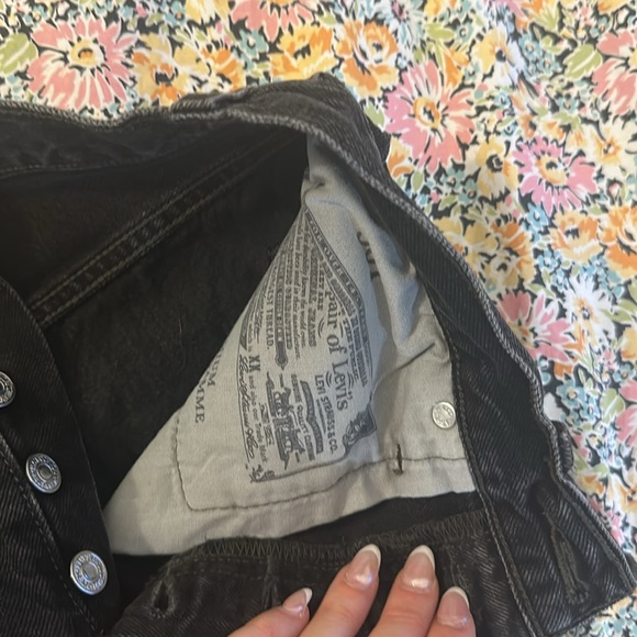 LEVIS SHORTS - Picture 4 of 4